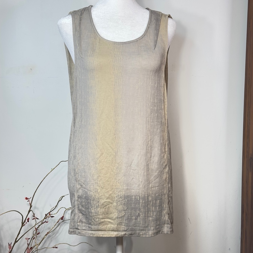 Lululemon cape tank top